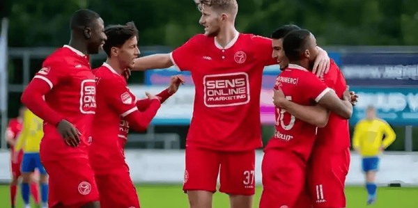 意甲激战：热那亚VS罗马，保级与欧冠的生死对决