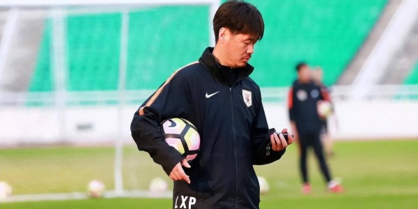 李霄鹏下课后传闻加盟法甲并挖走鲁能主力遭辟谣，真相揭晓